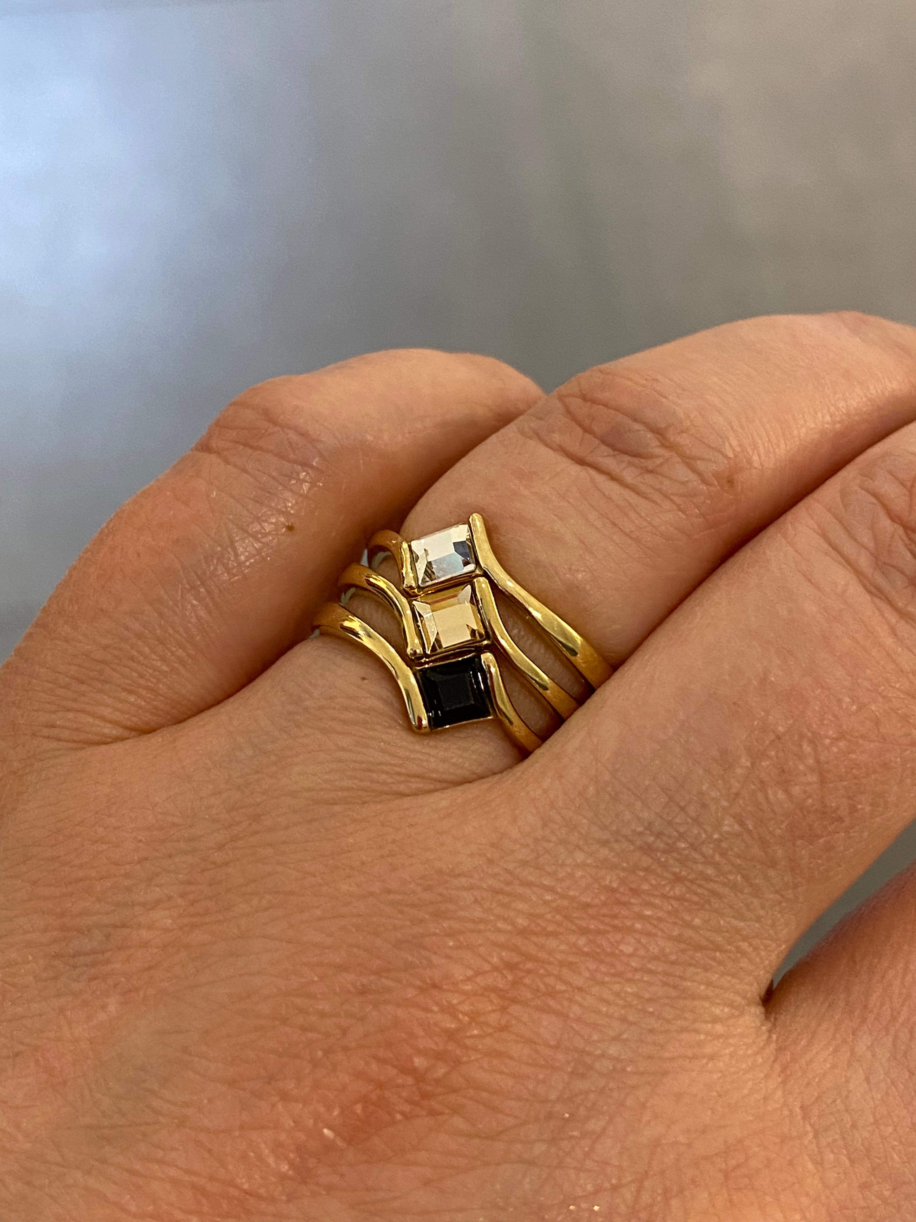 Melano - Ring Friends Evy Goud Black