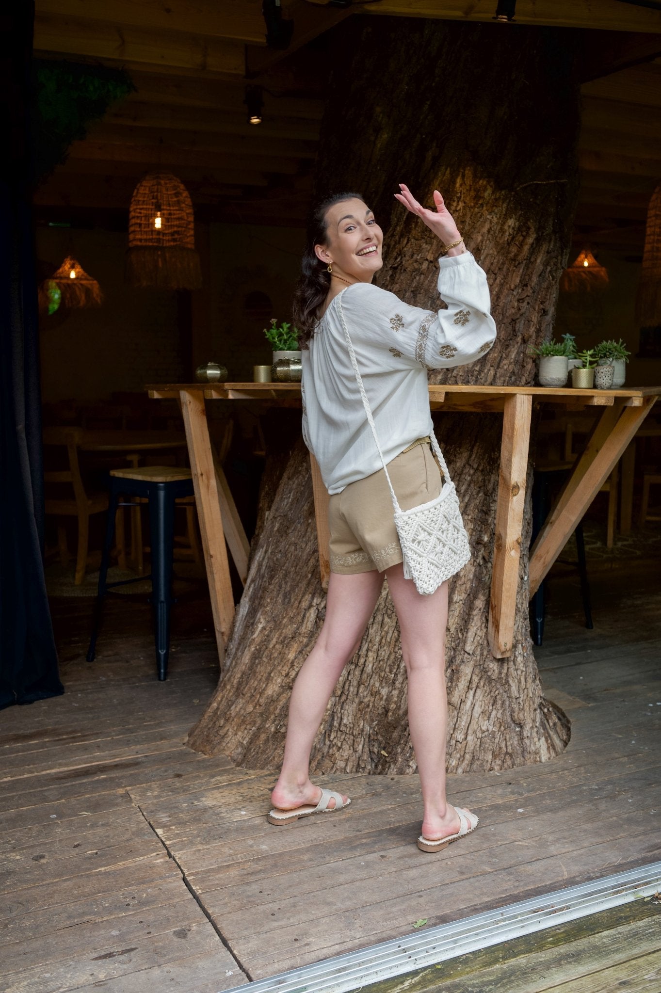 Broek - Embroidered Short Beige - Luxedy