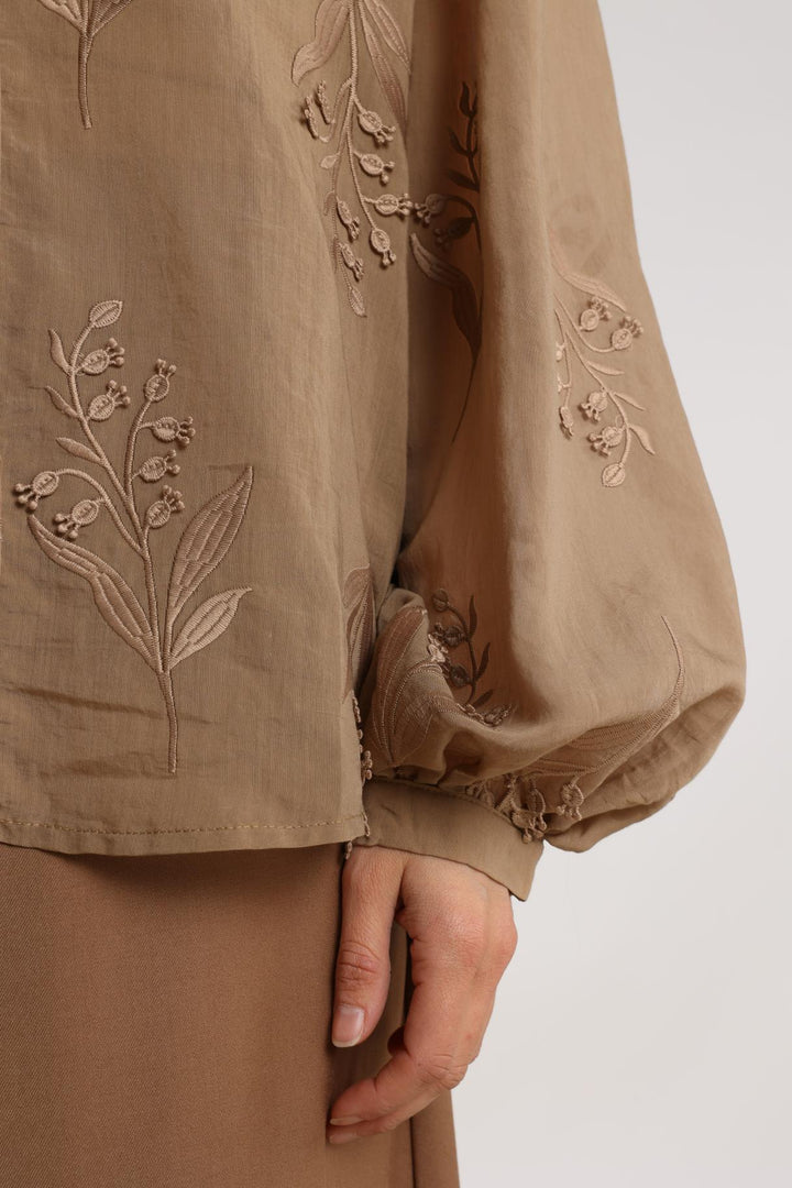 NUKUS - Blouse Jolies Embroidery Camel - Luxedy
