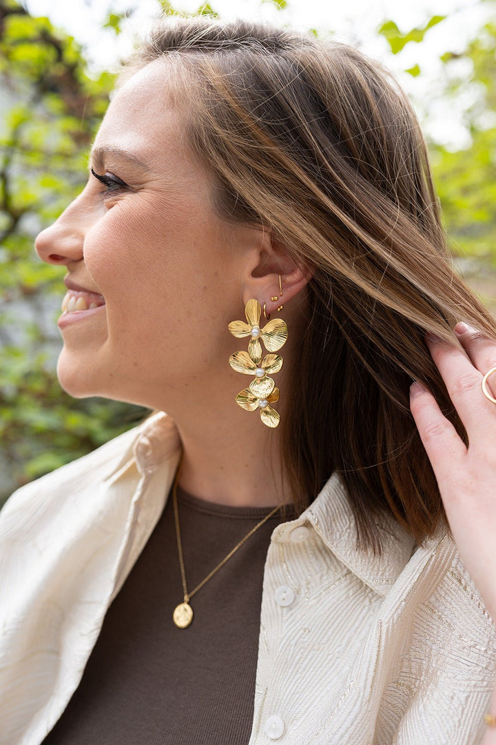 Oorbellen - Textured Flowers White Resin Beads - Luxedy