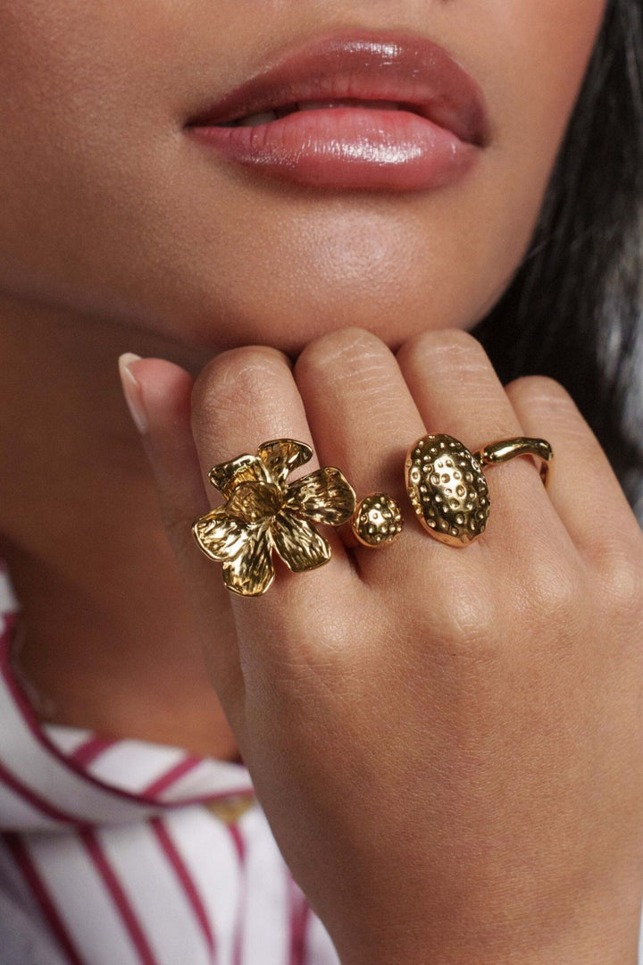 Ring - Eliane Textured Flower - Luxedy
