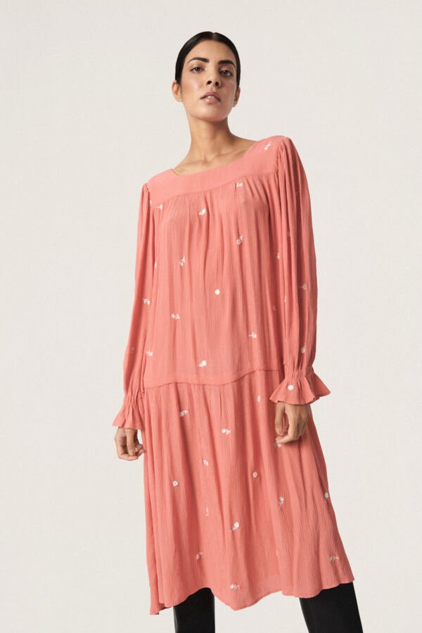 Soaked in Luxury - Jurk Nikolina Faded Rose - Luxedy