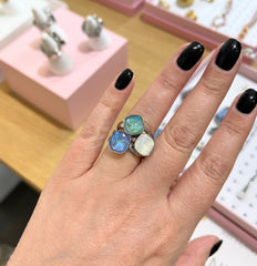 Melano - Steen Twisted Circular White Opal Goud/Zilver