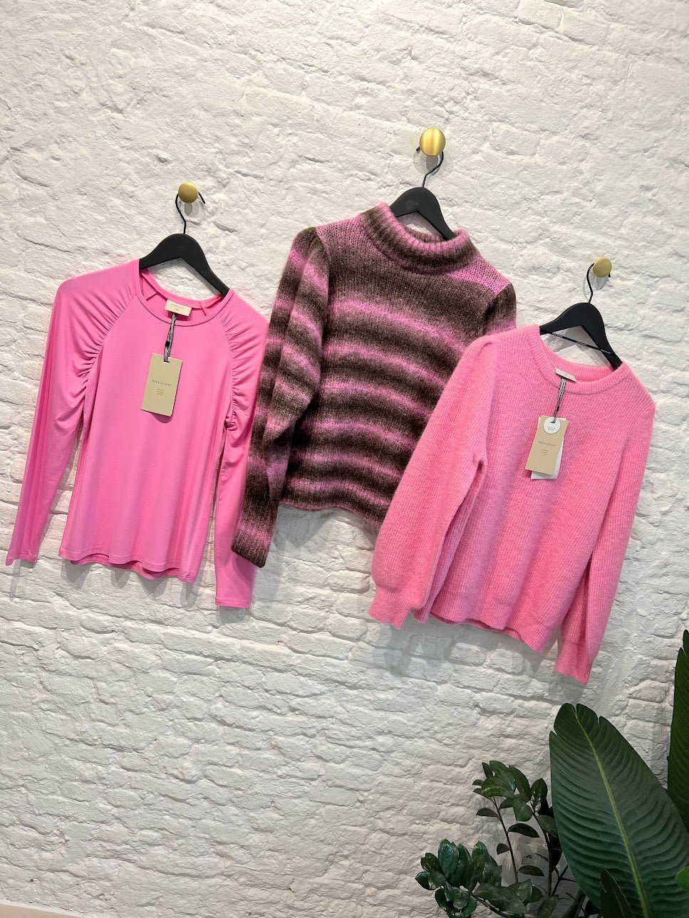 Freequent - Shirt Milla Fuchsia Pink - Luxedy