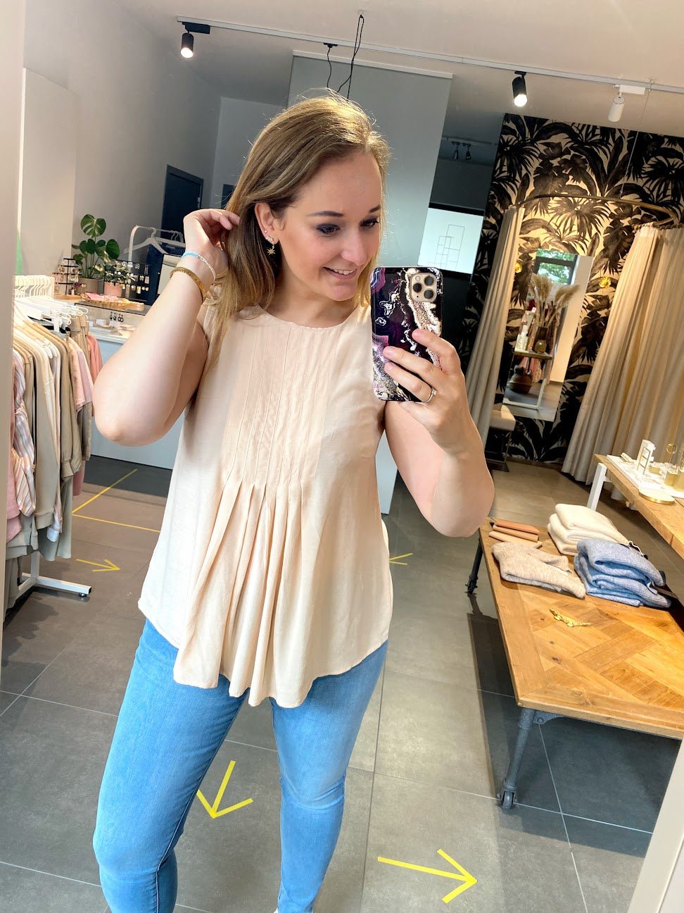 JcSophie - Top Easter Nude - Luxedy
