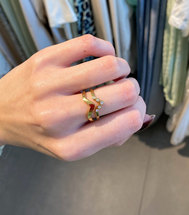 Melano - Ring Friends Pointed Crystal Goud - Luxedy