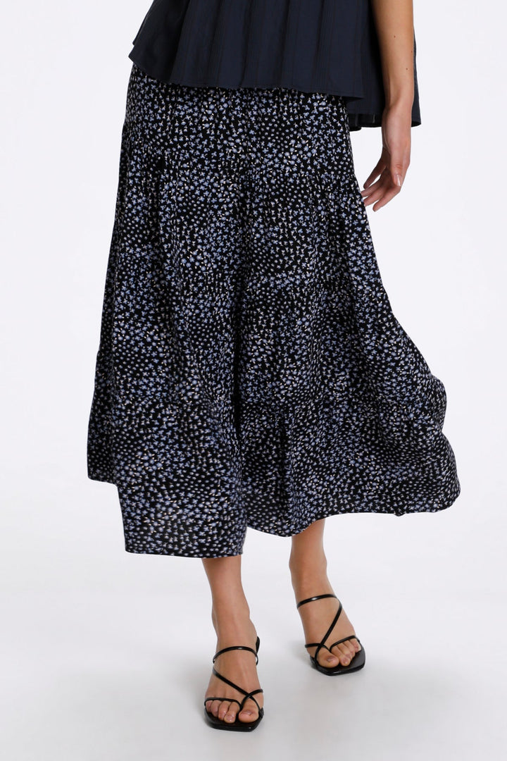 Soaked in Luxury - Rok Qarin Floral Simplicity - Luxedy